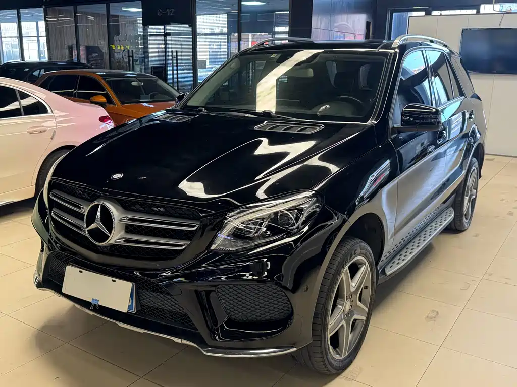 Mercedes-Benz GLE 2017 — фото 10