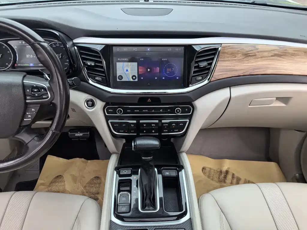 GAC Motor Trumpchi GS8 2016 — фото 30