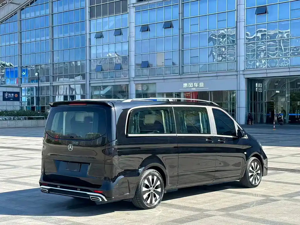 Mercedes-Benz Vito 2023 — фото 6