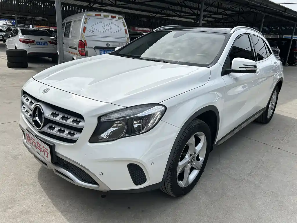 Mercedes-Benz GLA 2018 — фото 1
