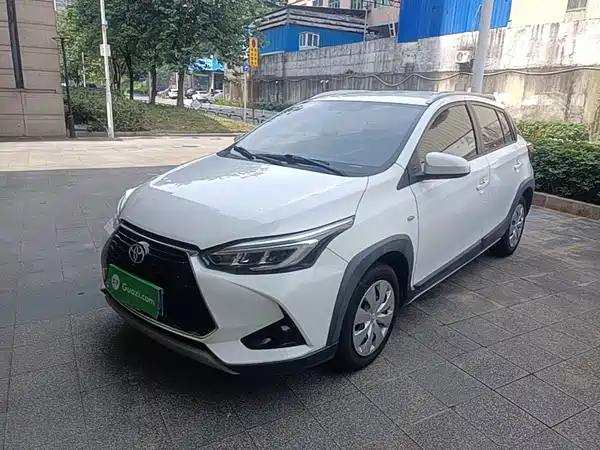 Toyota Yaris L 2022