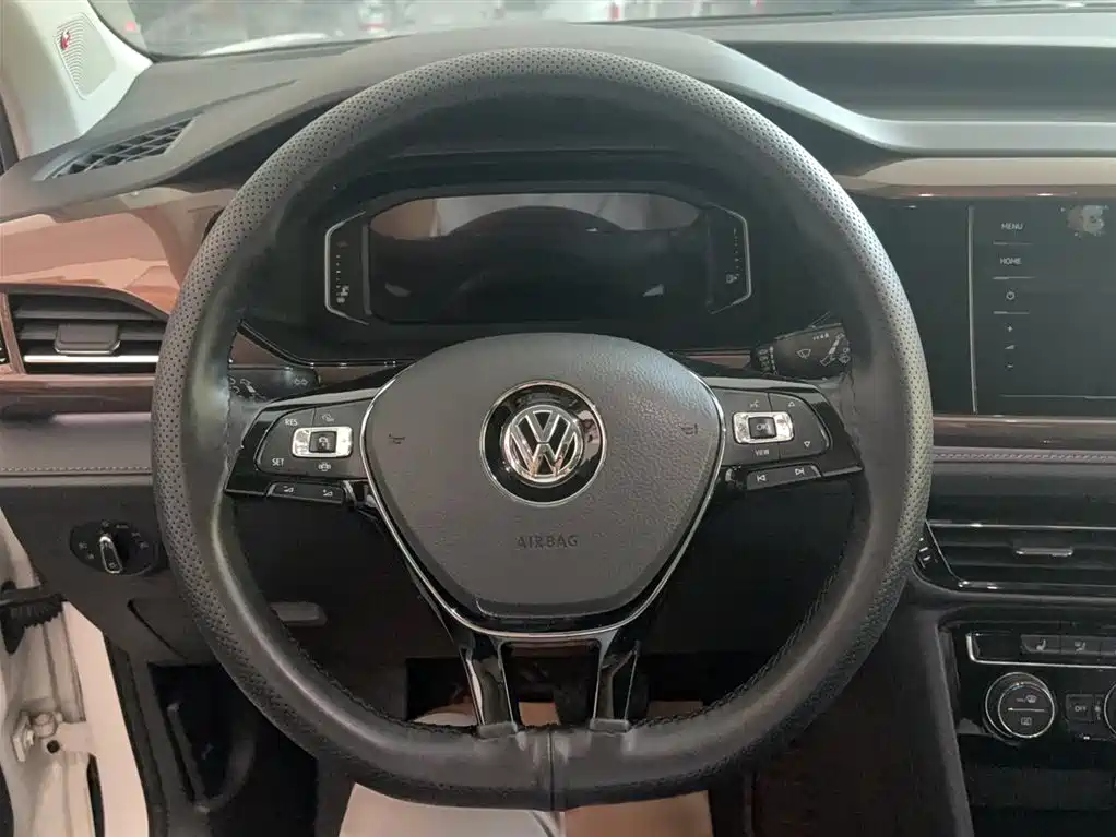 Volkswagen Tharu 2020 — фото 14