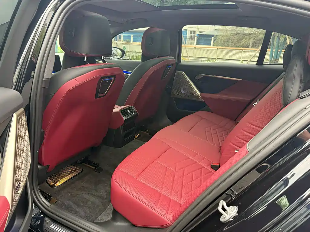 BMW 5 Series 2026