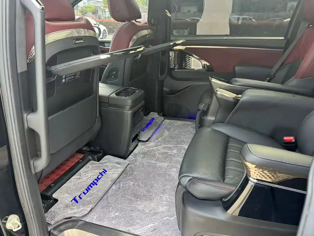 GAC Motor Trumpchi M8 2023 — фото 15
