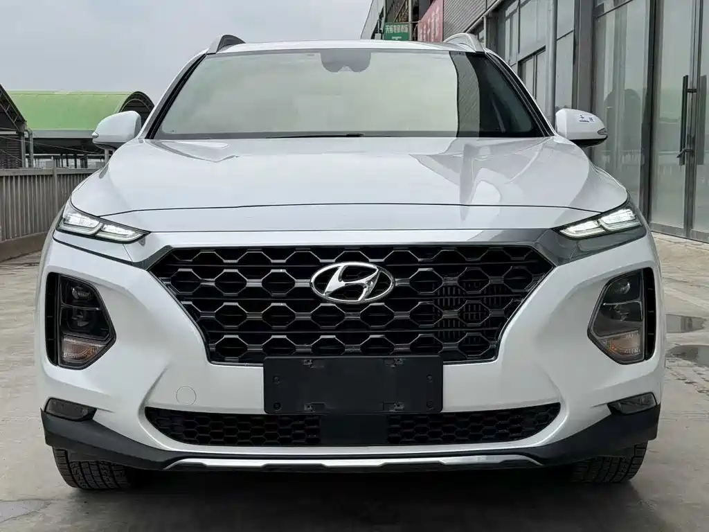 Hyundai Santa Fe 2019 — фото 2