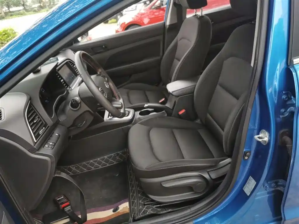 Hyundai Elantra 2019 — фото 15