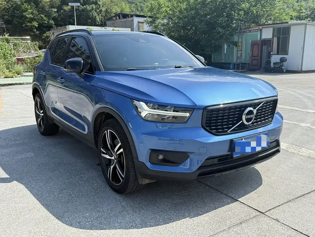 Volvo XC40 2019 — фото 3