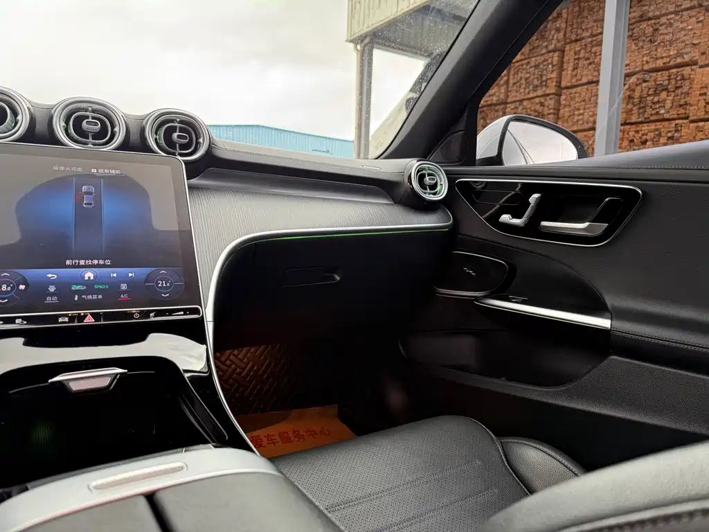 Mercedes-Benz C-Class 2022 — фото 9