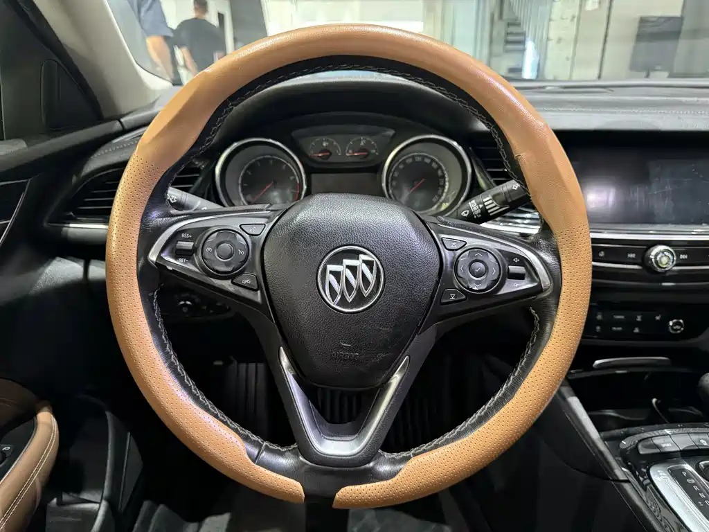 Buick Regal 2019 — фото 15