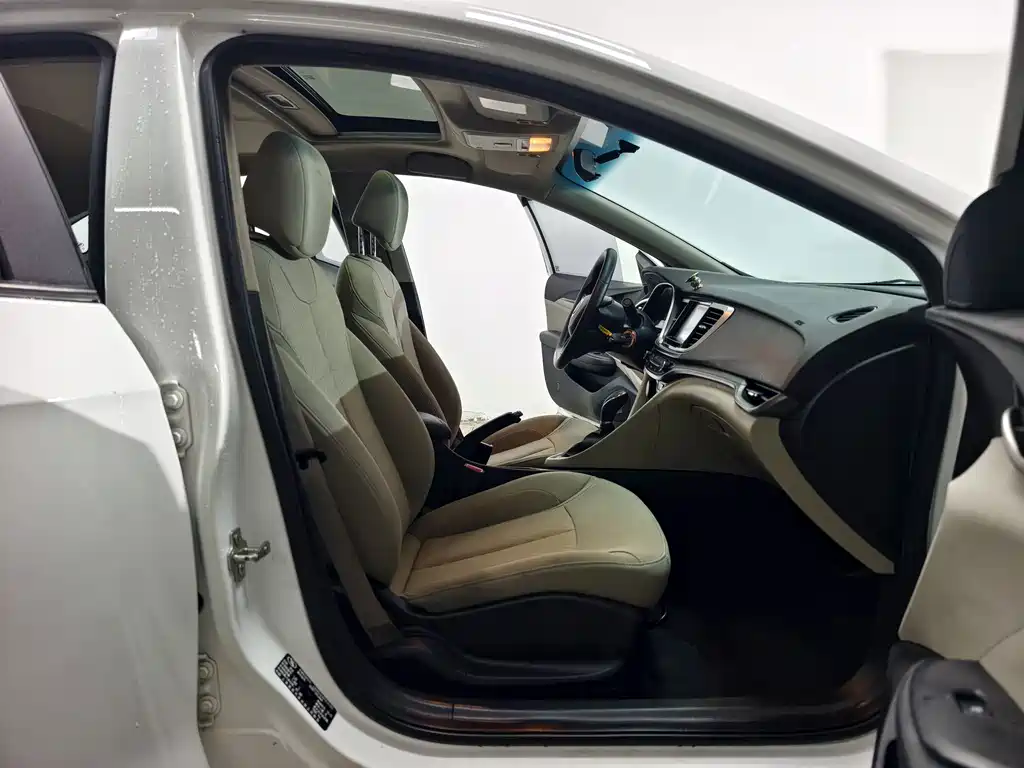 Buick Excelle GT 2015 — фото 14