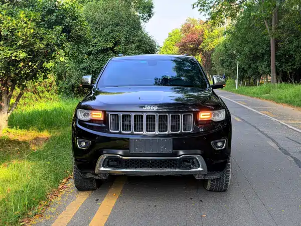 Jeep Grand Cherokee 2016