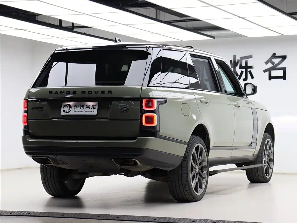 Land Rover Range Rover 2022 — фото 32