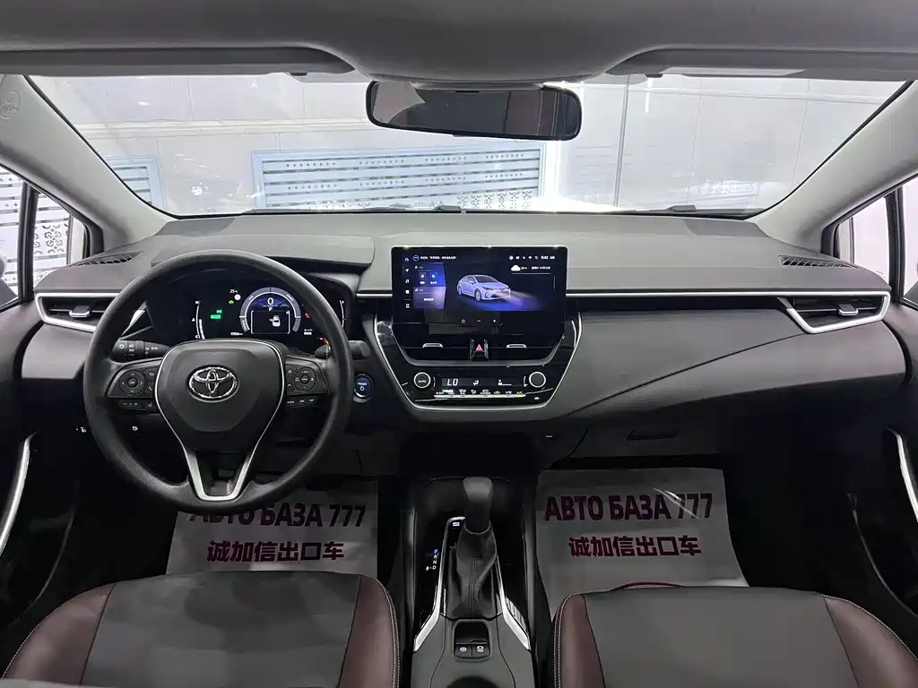 Toyota Corolla 2023 — фото 15