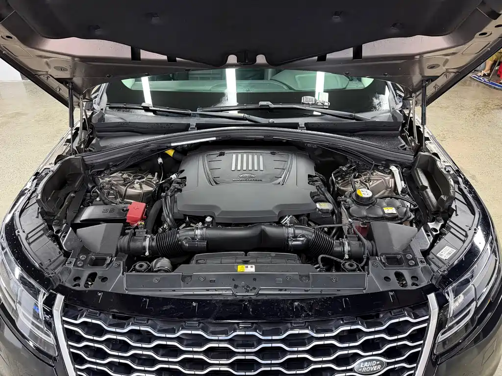 Land Rover Range Rover Velar 2018 — фото 21