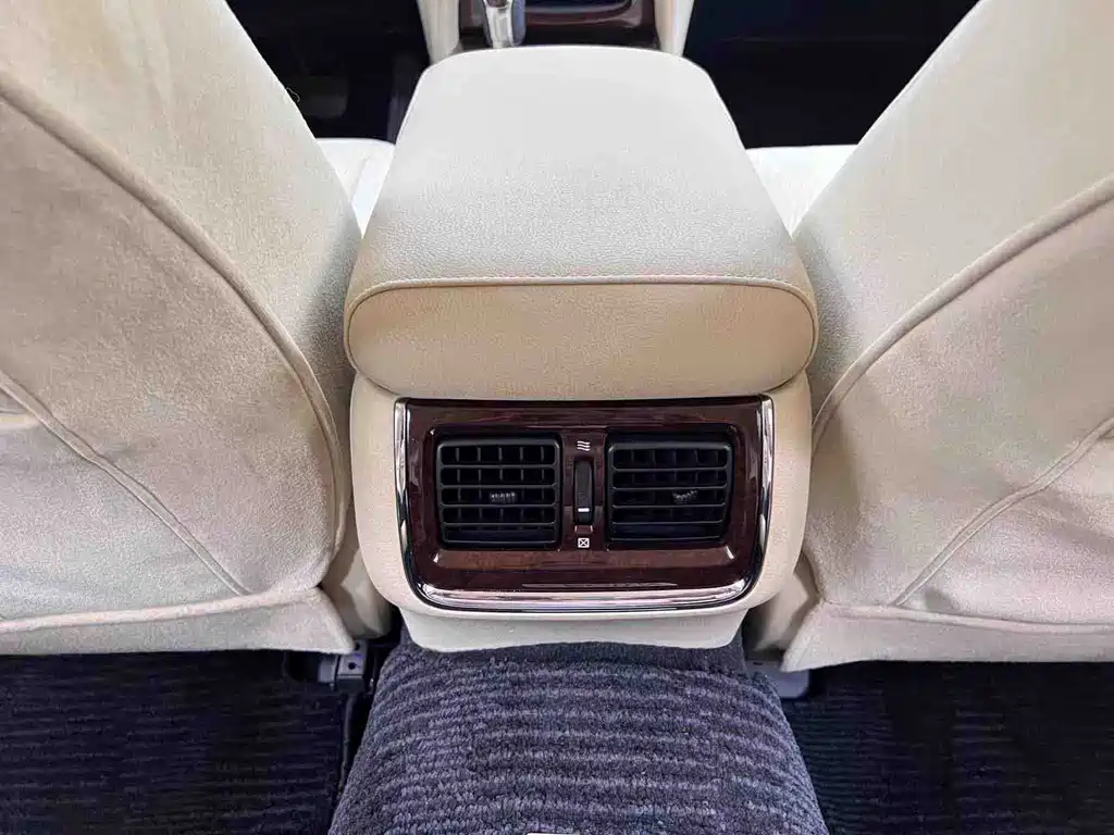 Toyota Crown 2019 — фото 13