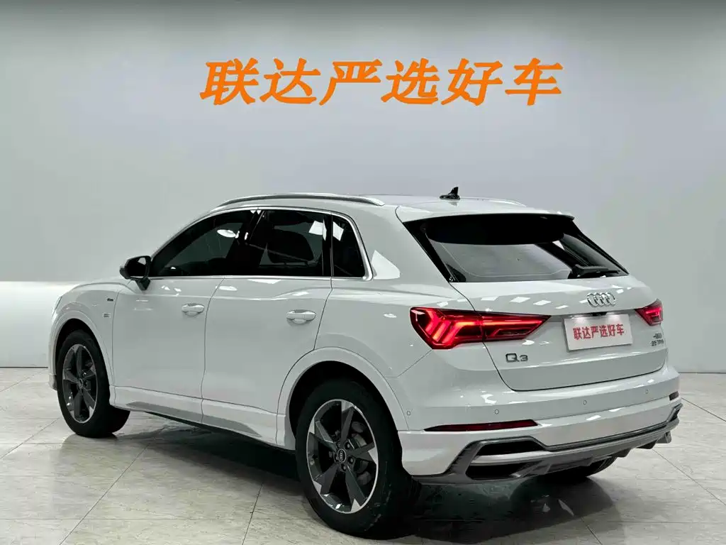 Audi Q3 2022 — фото 24