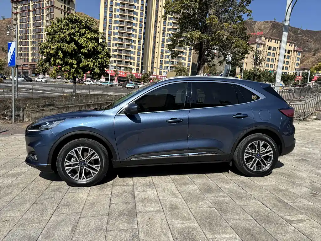 Ford Escape 2021 — фото 12