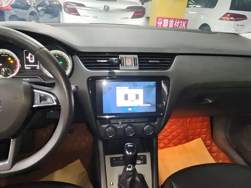Skoda Octavia 2020 — фото 13