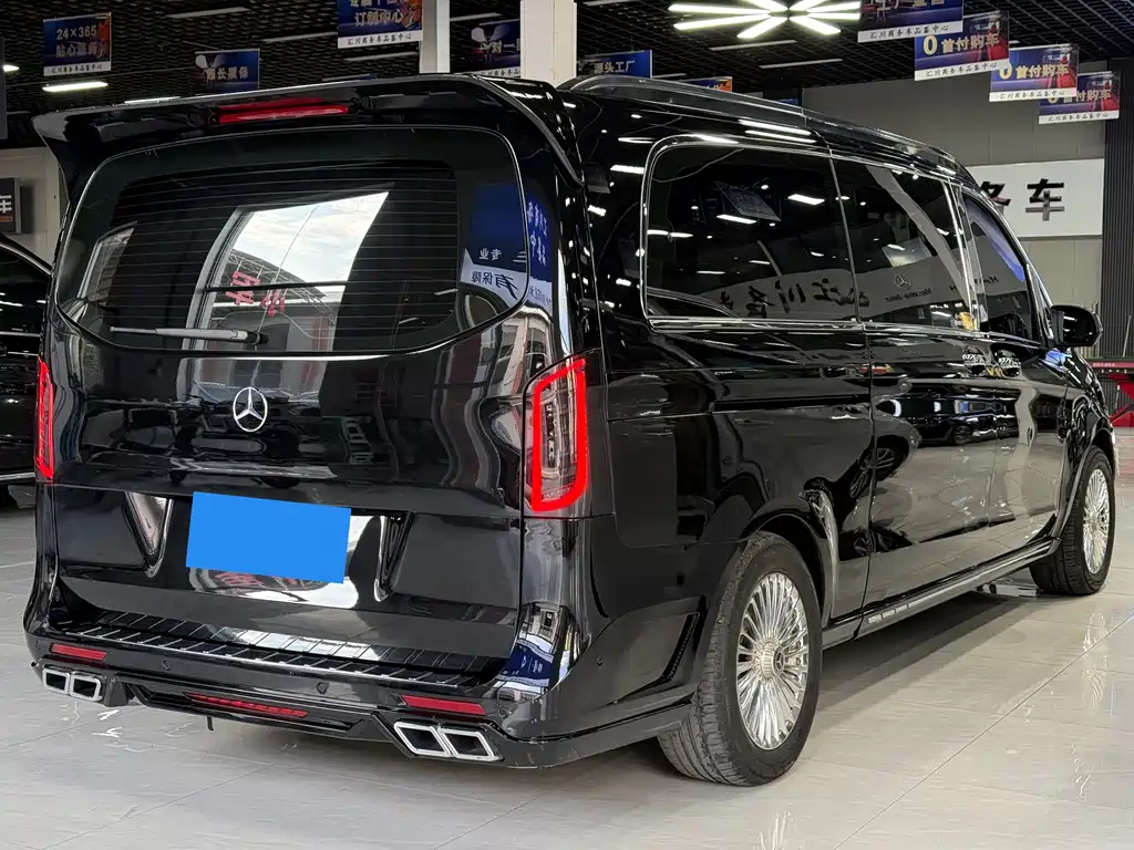 Mercedes-Benz Vito 2023 — фото 13
