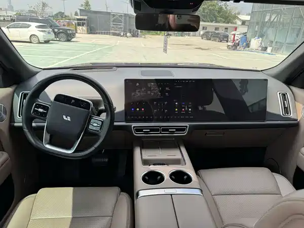 Li Auto L9 2025