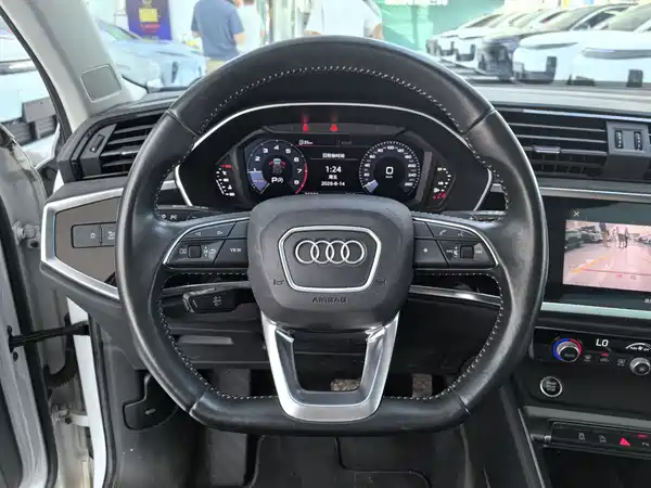 Audi Q3 2021
