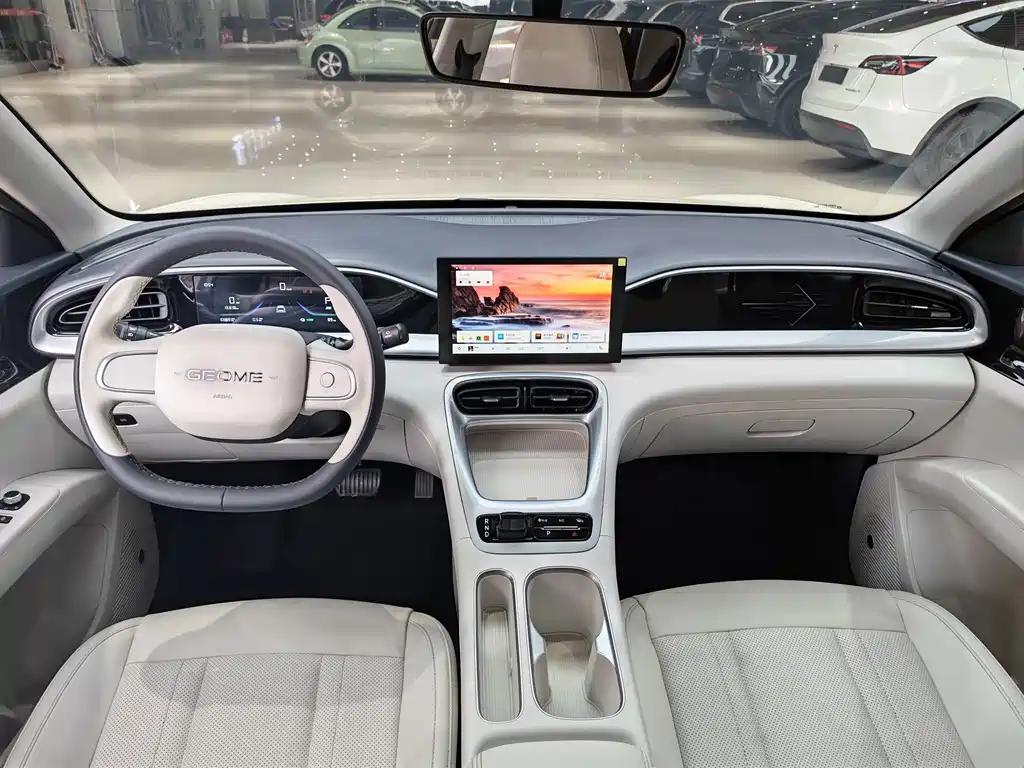 Geely Galaxy Starwish 2025 — фото 9