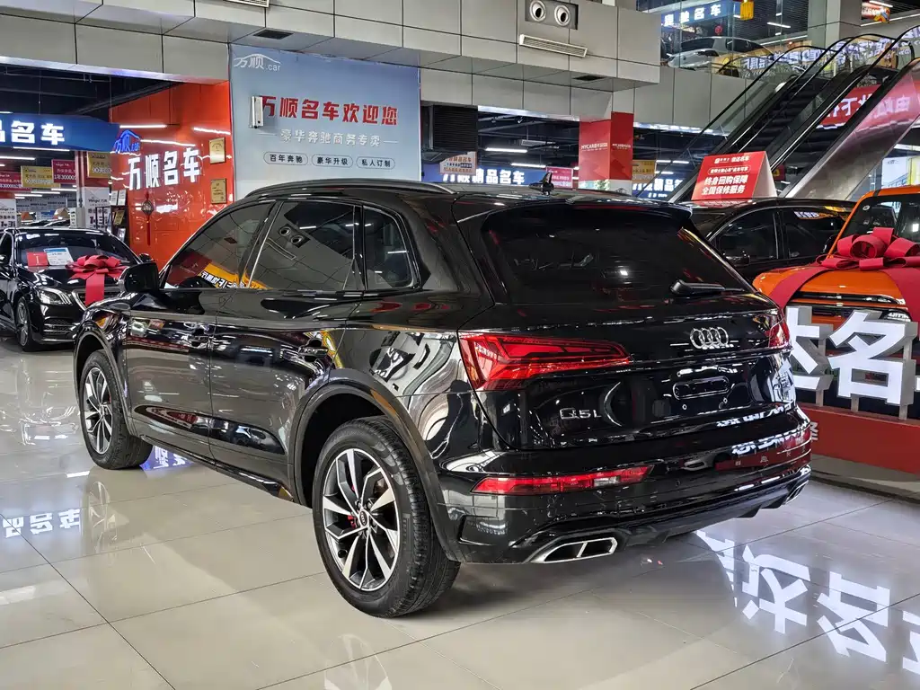 Audi Q5L 2023 — фото 15