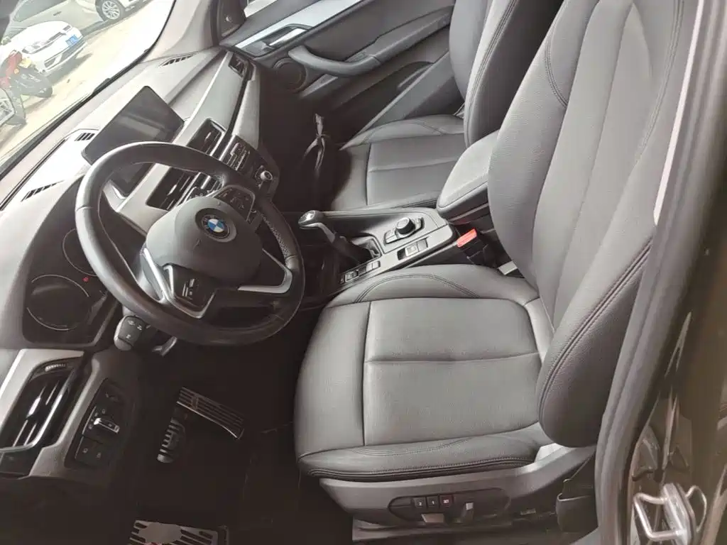BMW X1 2019 — фото 15