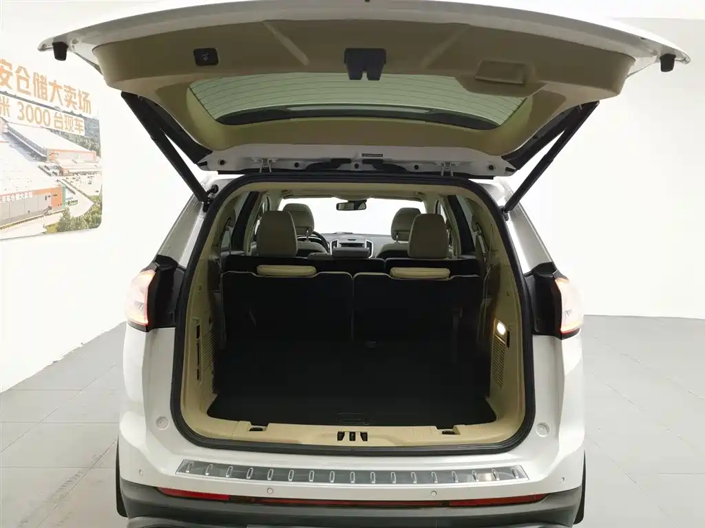 Ford Edge 2015 — фото 16