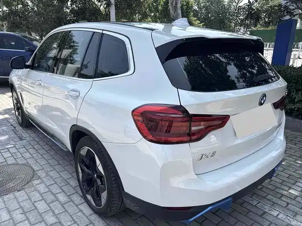 BMW iX3 2021