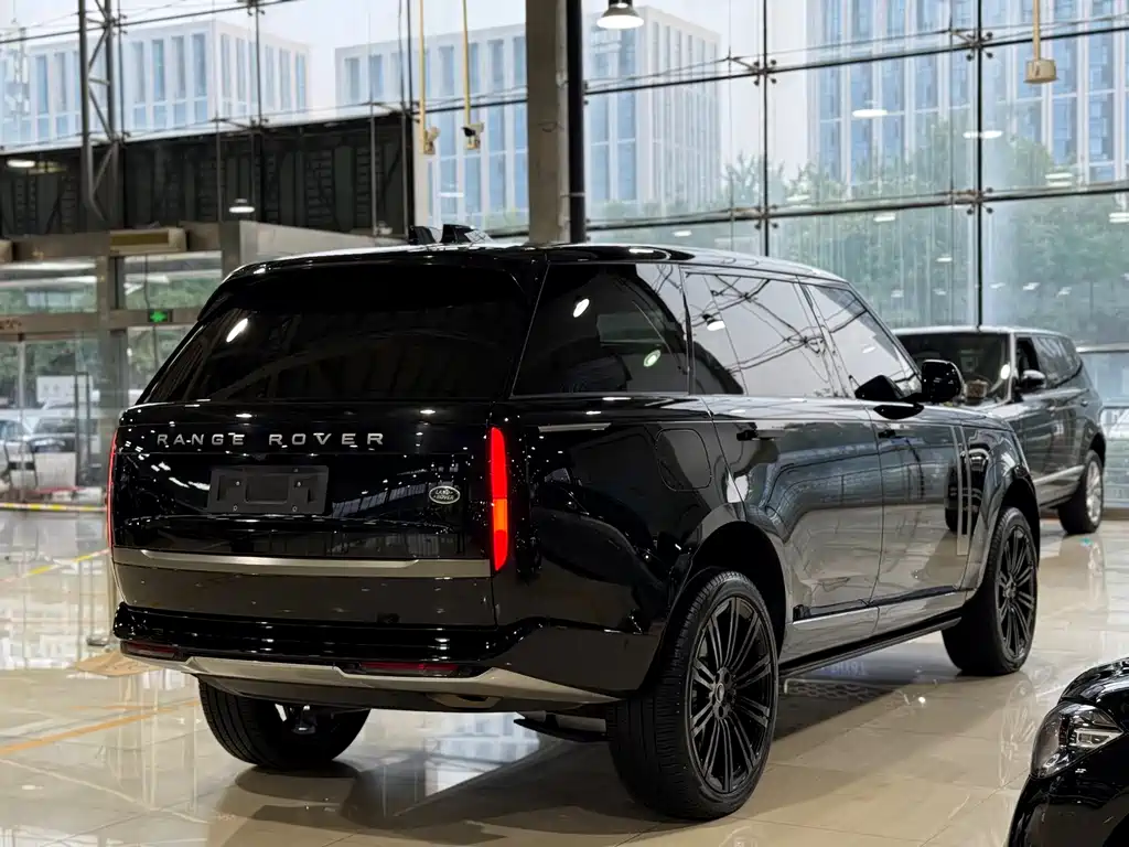 Land Rover Range Rover 2025 — фото 26