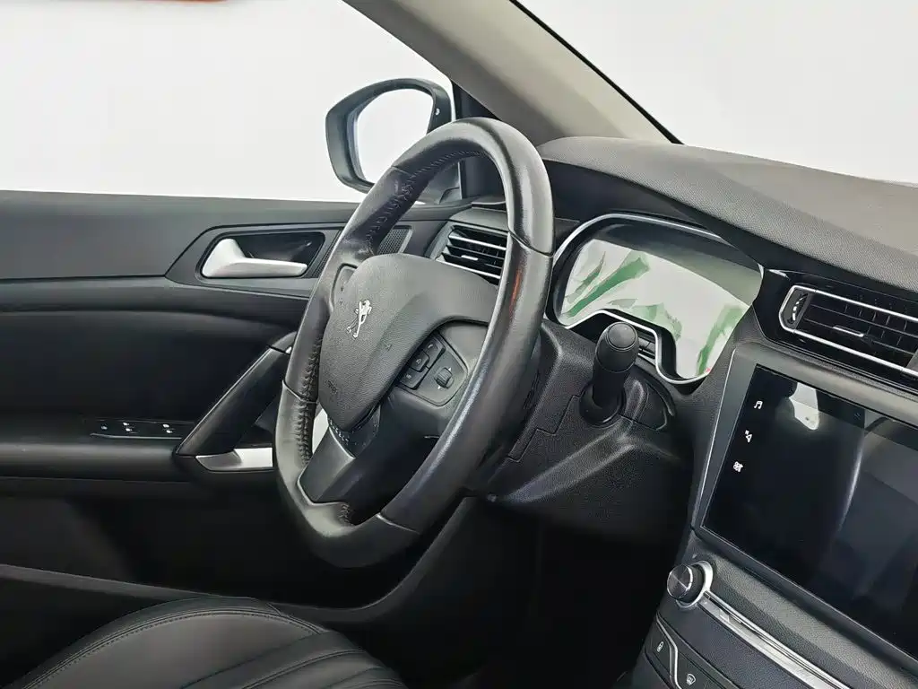 Peugeot 408 2021 — фото 22