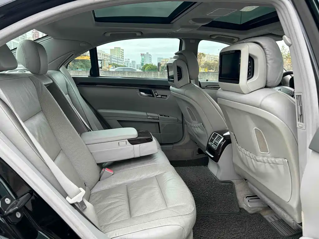 Mercedes-Benz S-Class 2010 — фото 12