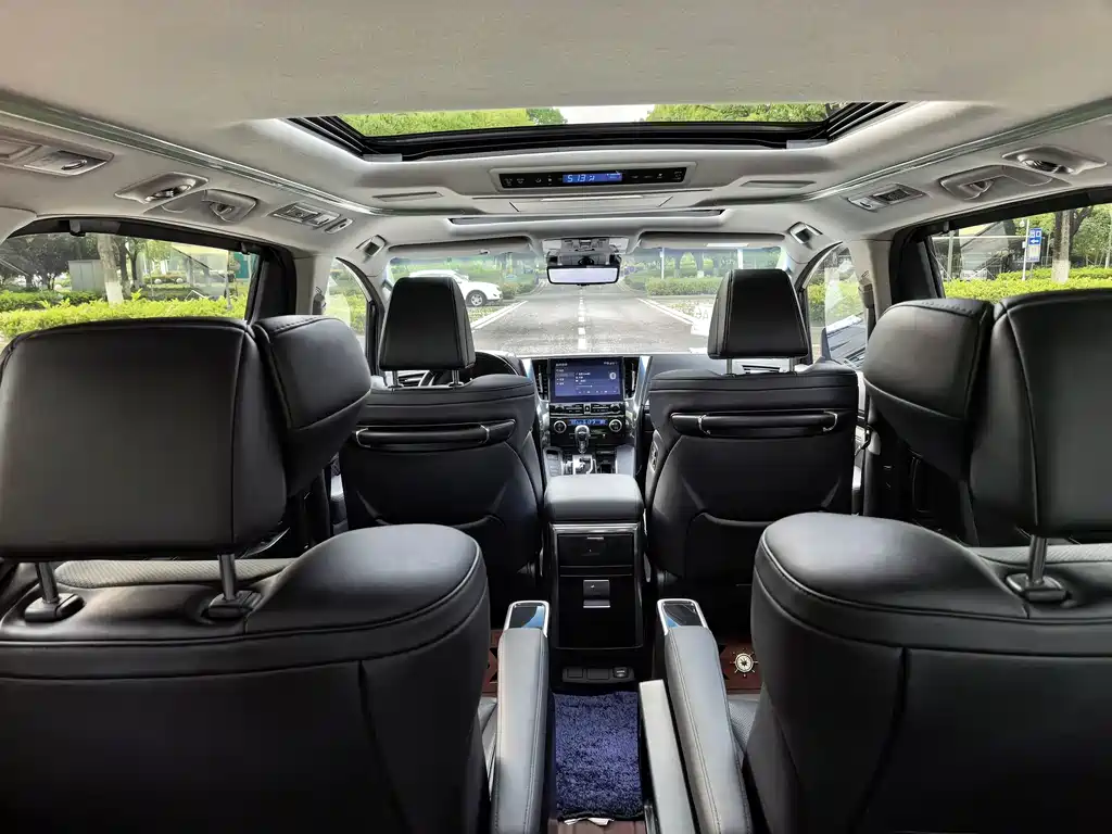 Toyota Vellfire 2021 — фото 15