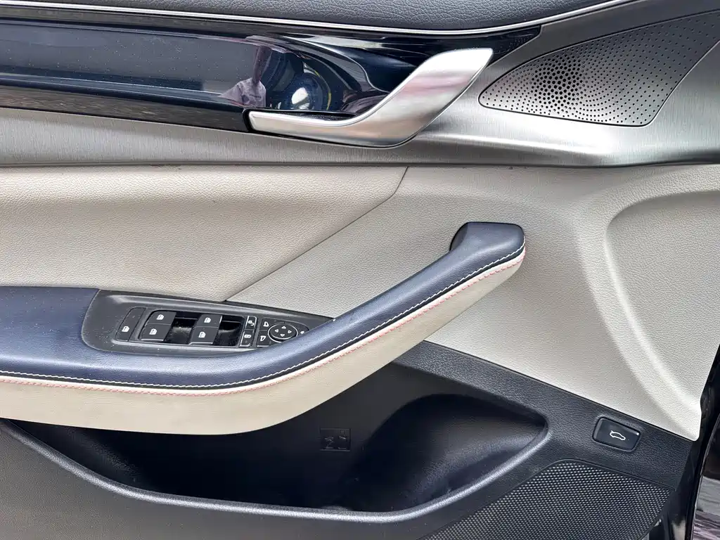 BYD Qin PLUS 2022 — фото 17