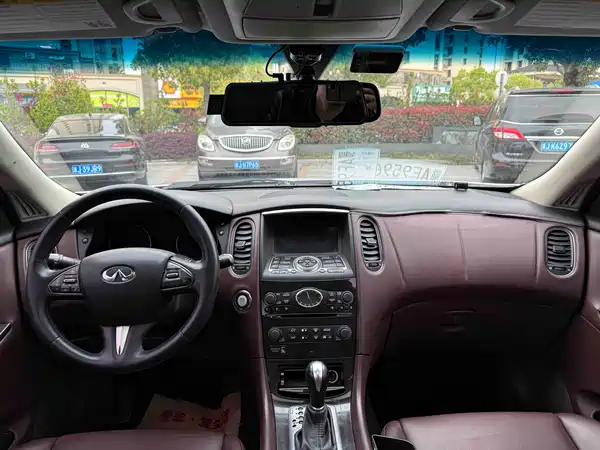 Infiniti QX50 2015