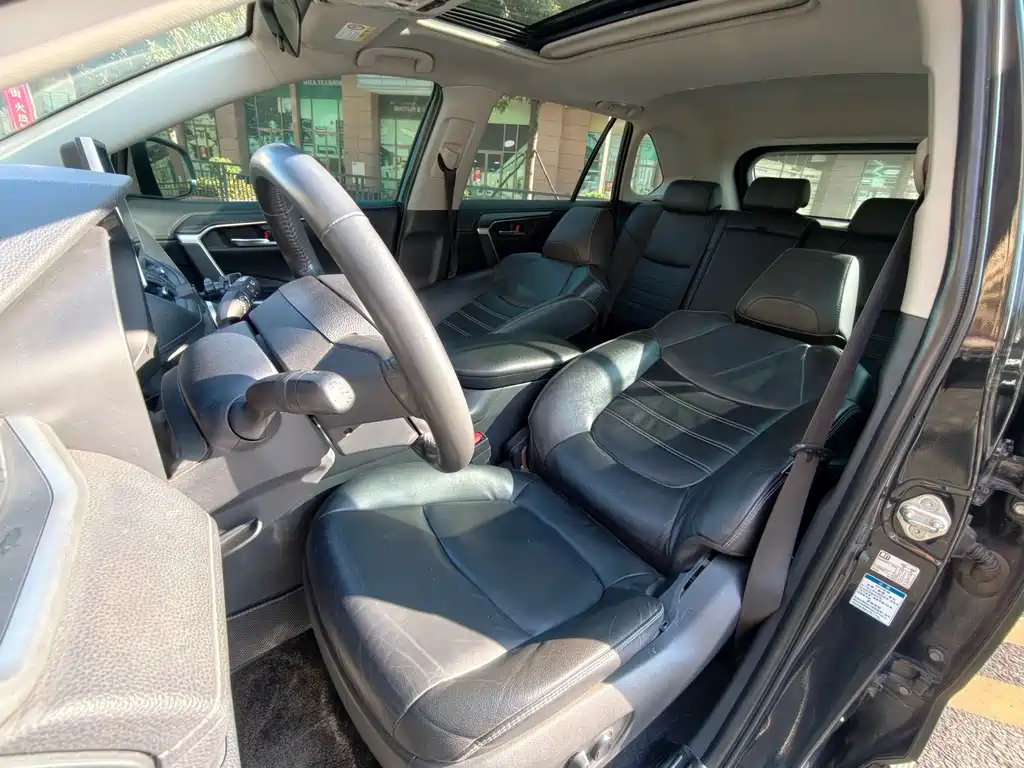 Toyota RAV4 2022 — фото 15