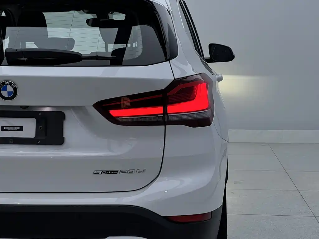 BMW X1 2022 — фото 5