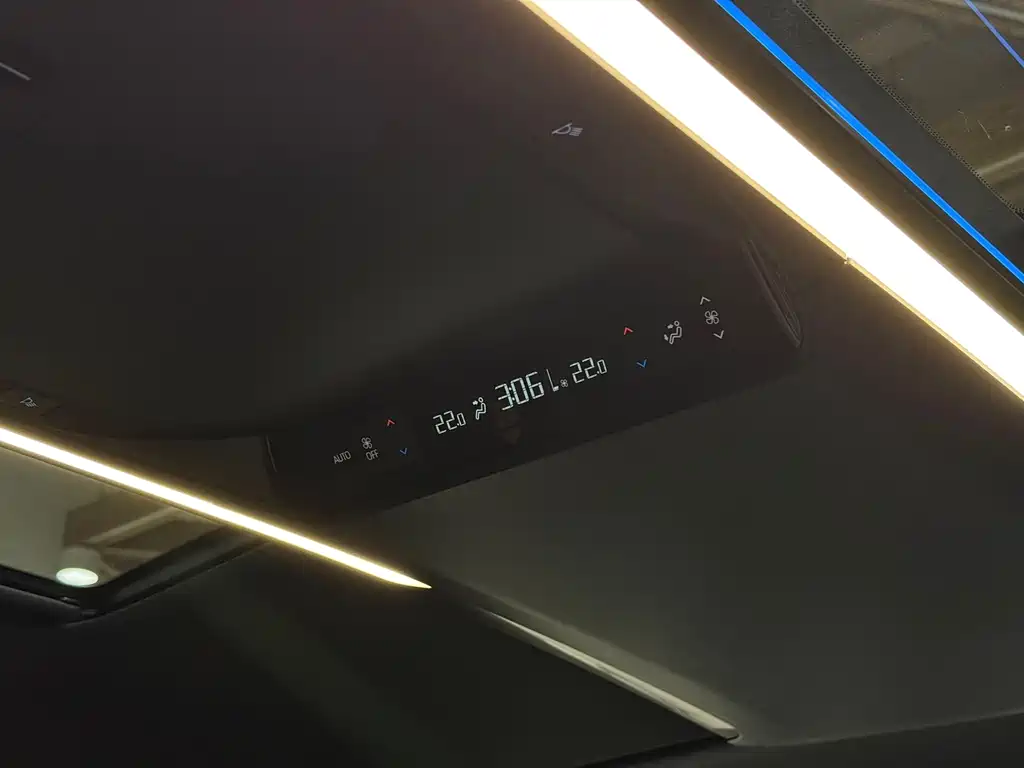 Toyota Alphard 2025 — фото 19