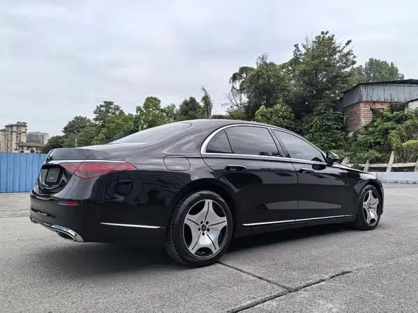 Mercedes-Benz S-Class 2023