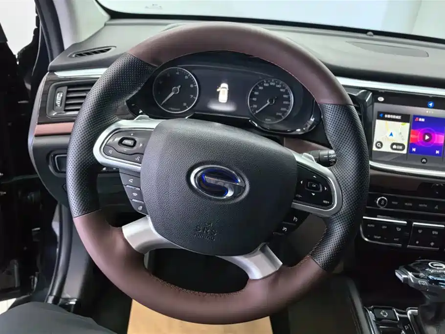 GAC Motor Trumpchi GS8 2017 — фото 15
