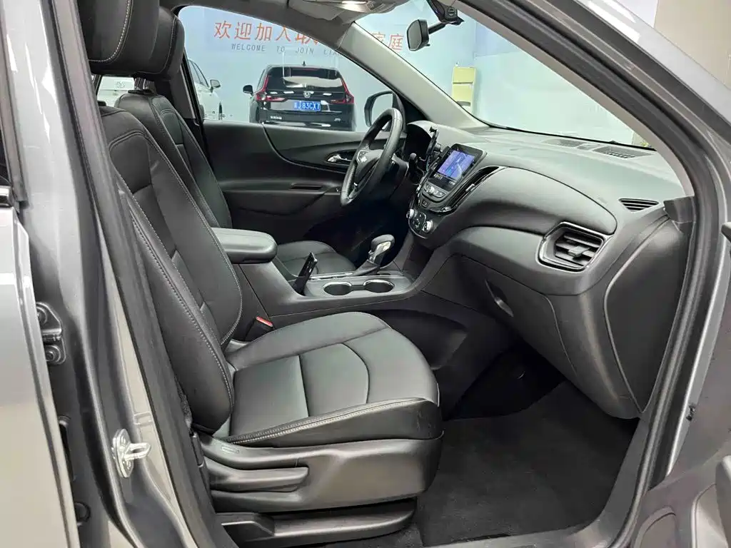 Chevrolet Equinox 2022 — фото 13