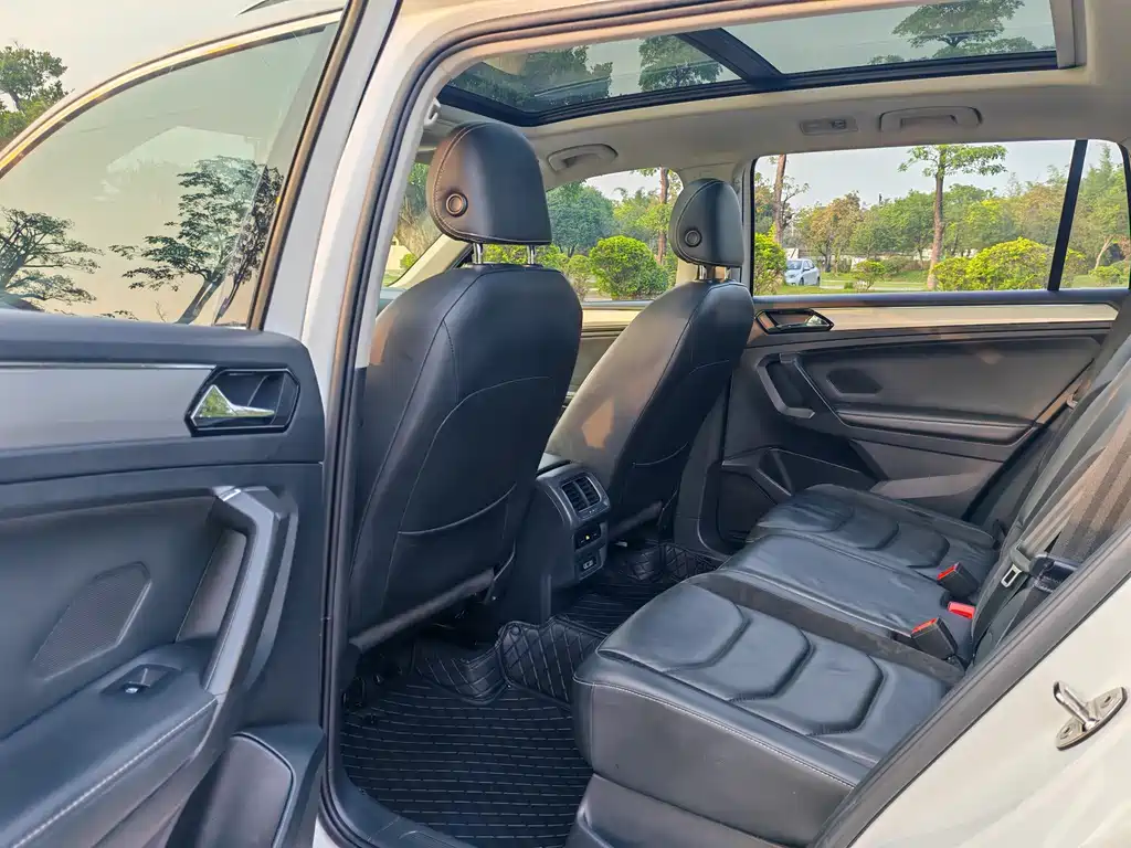 Volkswagen Tiguan L 2018 — фото 8