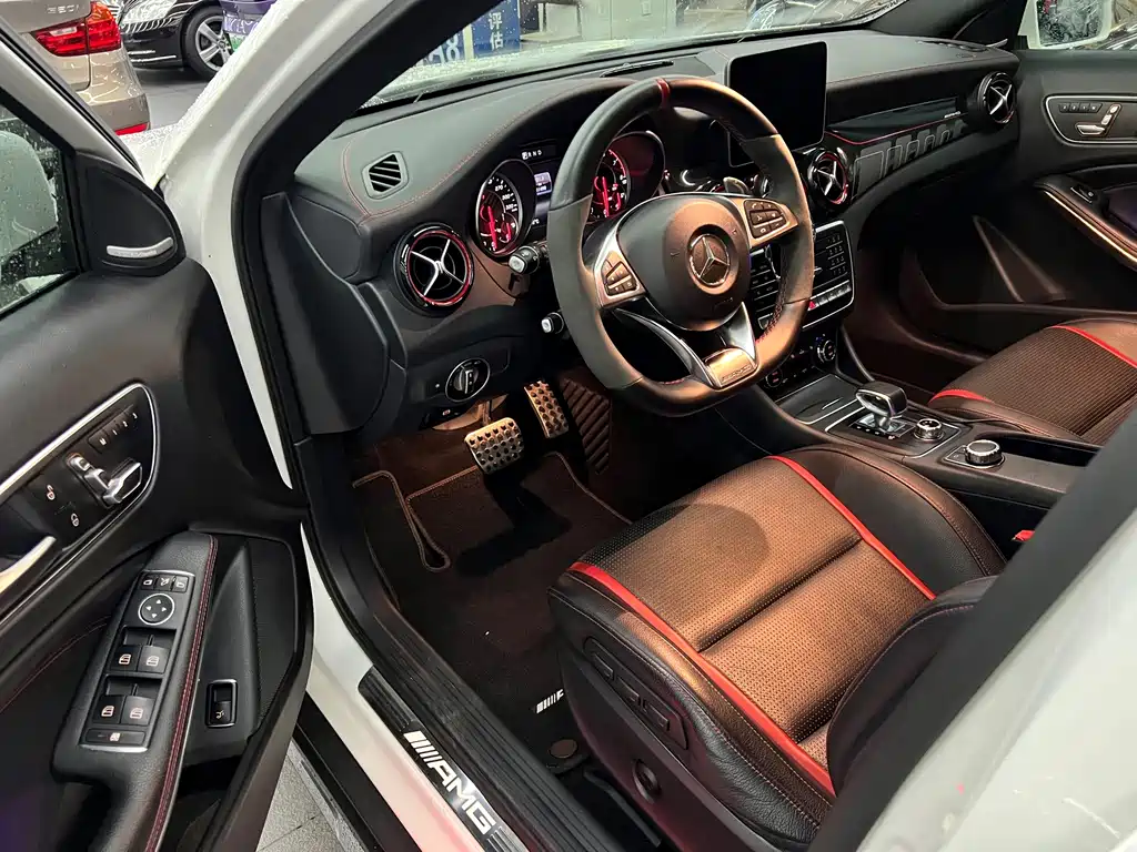 Mercedes-Benz GLA AMG 2019 — фото 4