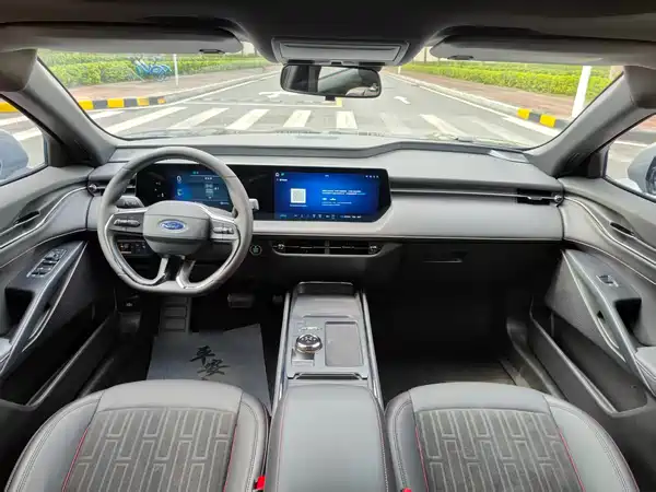 Ford Mondeo 2025