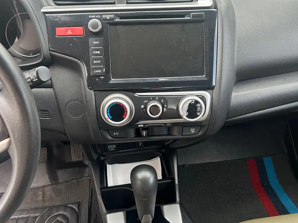 Honda Fit 2015 — фото 7