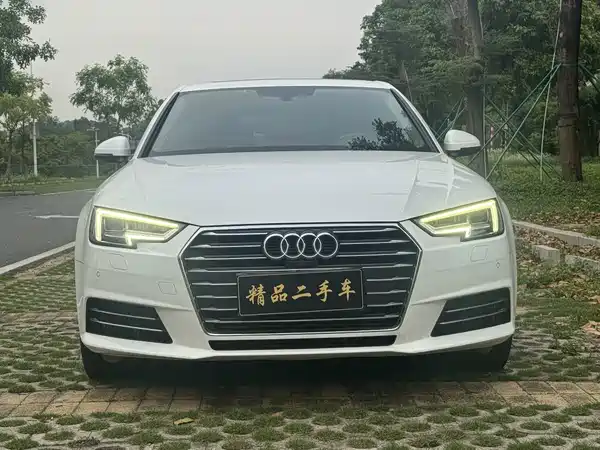Audi A4L 2019