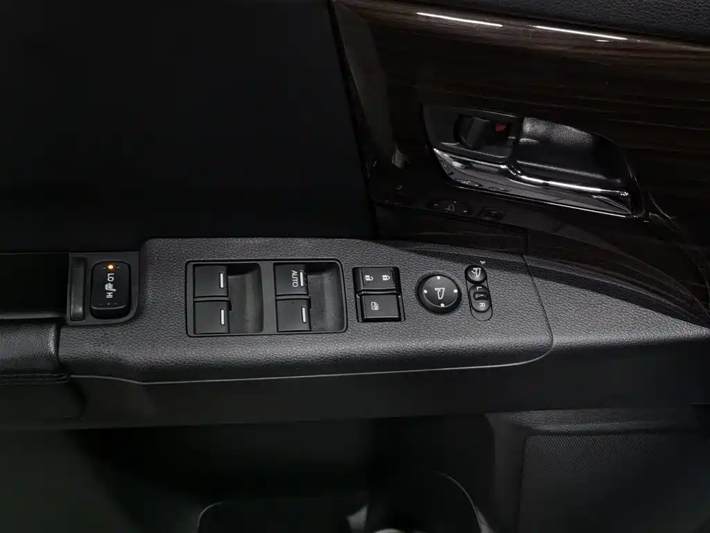 Honda Odyssey 2019 — фото 9