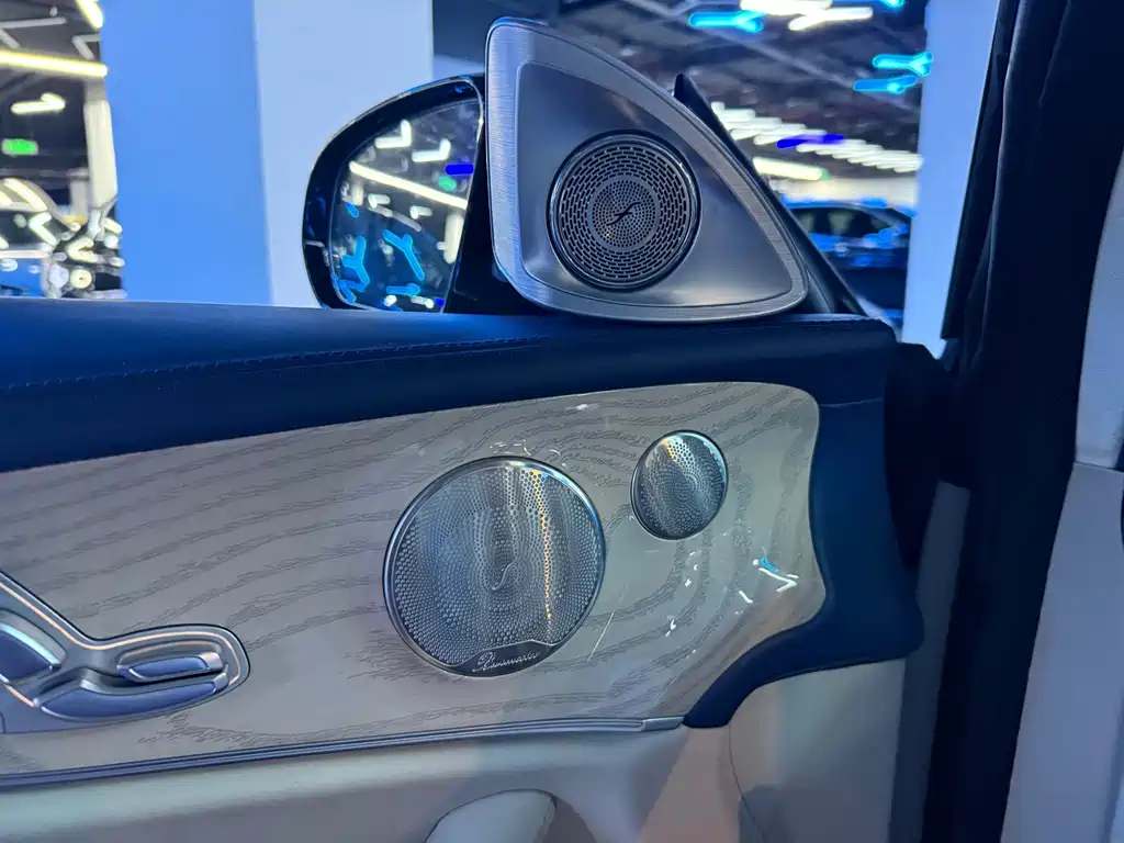 Mercedes-Benz E-Class 2022 — фото 14