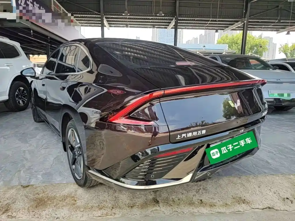 Wuling Starlight 2024
